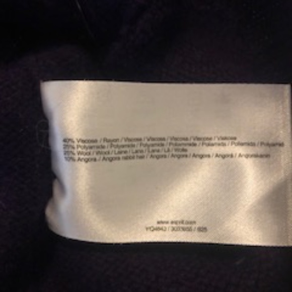 Esprit Sweater - Picture 7 of 8